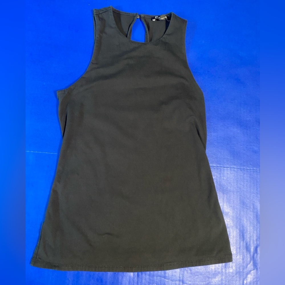 Express NWOT Black Tank Top With Keyhole Back Size XS
